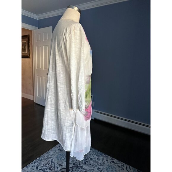 Tunic length 3/4 sleeve white top with colorful tiered front with floral fabric - Picture 4 of 6